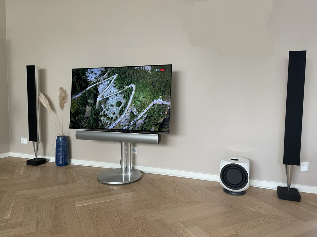 Neo 7 Adapter an einem Sony-Fernseher – der Kunde wohnt in Ringe – Dänemark