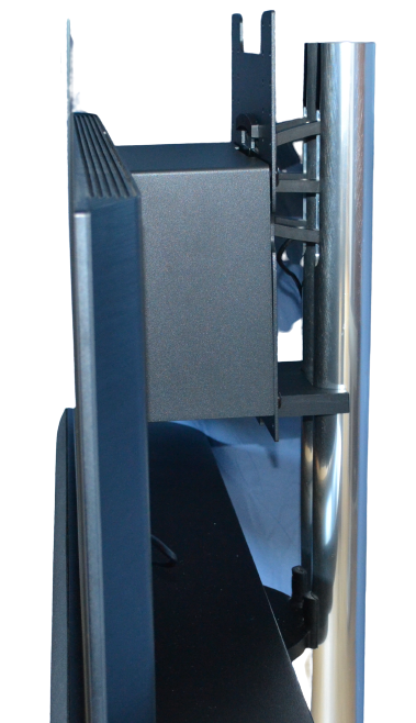 Neo 7 Spacer på en Beovision 7 stand - gemmer kabler og boksen under afdækningspladen
